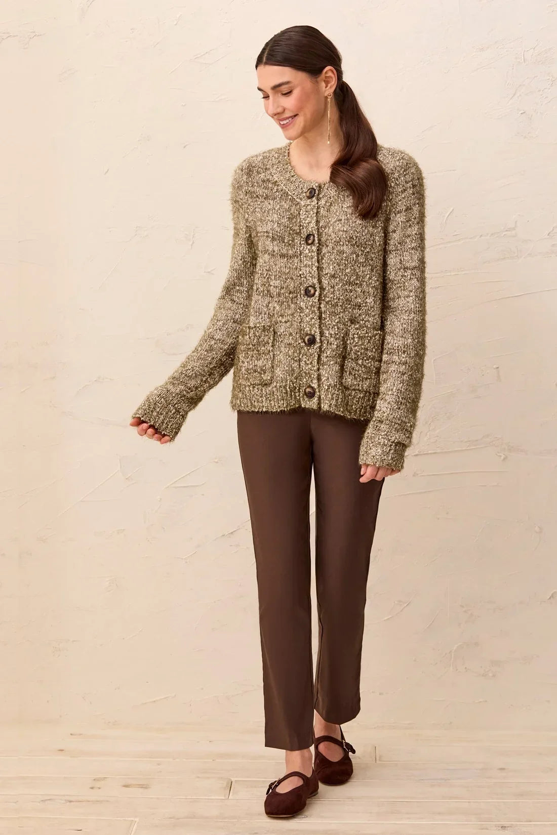 CREW NECK SWEATER CARDIGAN WITH POCKETS